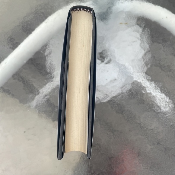 Mount Pleasant - Don Gilmor. Hardcover. Fiction. - Picture 8 of 8